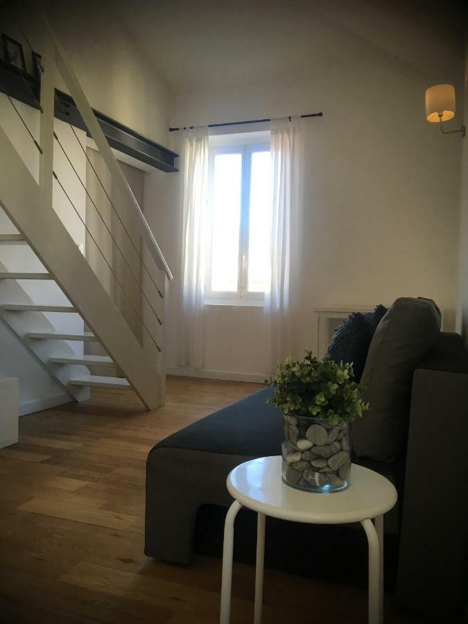 Leilighet Charme Mediterraneen Votre Pied A Terre Au Coeur Du Port De *